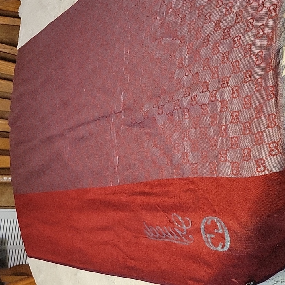 GUCCI SCARF - Picture 3 of 7